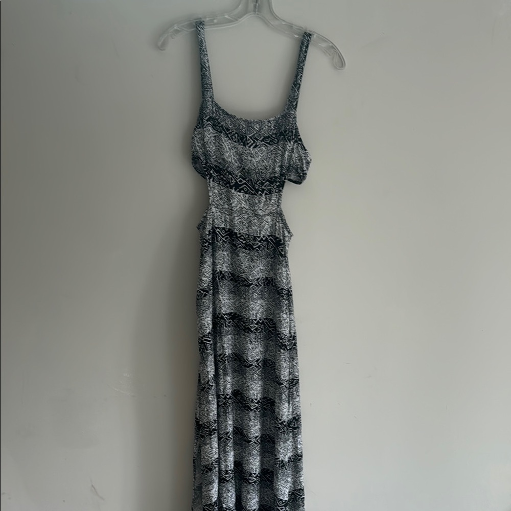 Elegant Black and White Patterned Dress